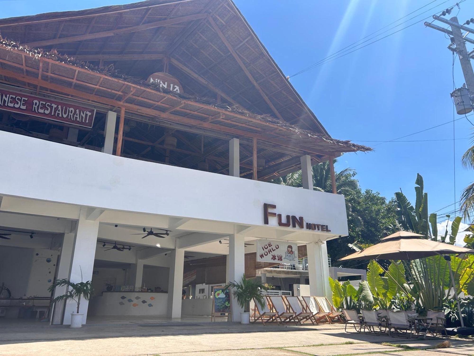 Fun Hotel Panglao Exterior foto